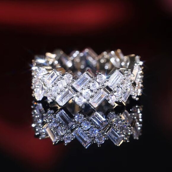 18k White Gold Diamond Ring Band Eternity Ring Baguette Cut - Picture 3 of 7